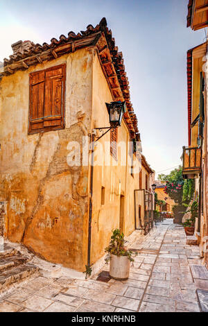 I pittoreschi edifici di Plaka a Atene, Grecia Foto Stock