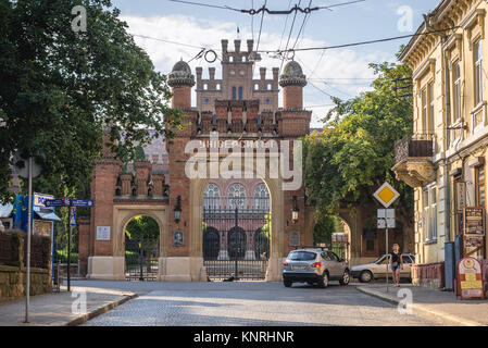 Ingresso principale di Yurii Fedkovych Chernivtsi National University in Chernivtsi (Polacco: Czerniowce) città in Ucraina occidentale Foto Stock