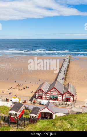 Inghilterra saltburn dal mare Inghilterra tramvia saltburn cliff railway saltburn cliff tramvia saltburn North Yorkshire Redcar e Cleveland England Regno unito Gb Foto Stock