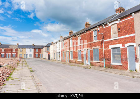 Hartlepool derelict case terrazzate Inghilterra Hartlepool inghilterra abbandonato case pronte per la demolizione o la ristrutturazione Hartlepool Foto Stock