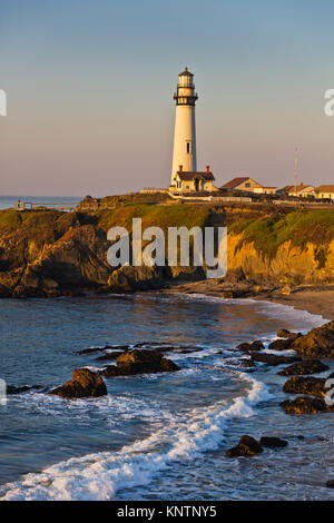 Sunrise a Pigeon Point CASA DI LUCE a nord di Santa Cruz - PESCADERO, CALIFORNIA Foto Stock