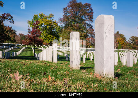 Singola Lastra Tombale Closeup superficie texture al Cimitero Nazionale di Arlington Washington DC USA Foto Stock