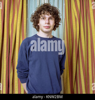 Simon Amstell, inglese comico, presentatore della televisione, sceneggiatore, regista e attore. Londra Inghilterra, Regno Unito. Foto Stock