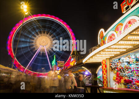 Bad Cannstatt Stuttgart Volksfest paesaggio Oktoberfest ruota panoramica Ferris luci Foto Stock