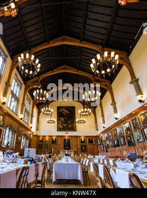 Queen's University di Belfast Nord Irlanda grande salone interno Foto Stock