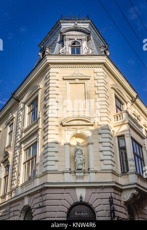 Tenement House su Olha Kobylianska Street in Chernivtsi (Polacco: Czerniowce) Città, centro amministrativo di Chernivtsi Oblast, in Ucraina occidentale Foto Stock