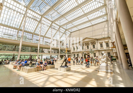NEW YORK CITY - Lug 17: nel Metropolitan Museum of Art in luglio 17, 2014 a New York. Il Charles Engelhard corte in American ala. Foto Stock
