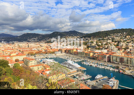 Vista di Port de Nice dal di sopra, Cote d'Azur, Costa Azzurra, Francia Foto Stock