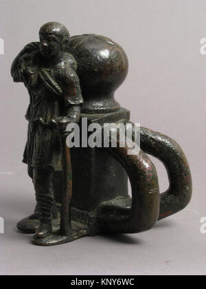 Dissuasore in bronzo italiano con pescatore nel Metropolitan Museum of Art, catalogo sf63-206s8 468606, inizio V secolo, cultura tardo romana o bizantina, uso marittimo, artigianato in bronzo. Foto Stock