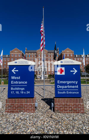 Il Libano, PA, Stati Uniti d'America - 5 Ottobre 2016: l'ingresso segni all'US Department of Veterans Affairs Medical Center in Libano County. Foto Stock