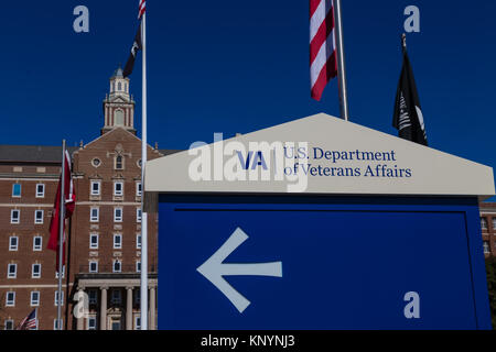 Il Libano, PA, Stati Uniti d'America - 5 Ottobre 2016: Close up del segno presso il dipartimento statunitense della Veterans Affairs Medical Center. Foto Stock