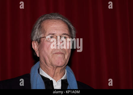 Parigi, Francia. 6 dicembre, 2017. Jean-Louis winnner Debré "Prix du Guesclin 2017 - Prix de la Mairie du 8ème' . Foto Stock