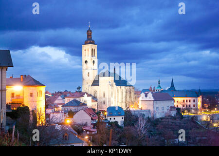 Goticky kostel sv. Jakuba z 1330 una Vlassky dvur, UNESCO, Kutna Hora, Ceska republika / gothic st. Giacobbe chiesa dal 1330 e la Corte Italiana, UNESCO, Ku Foto Stock