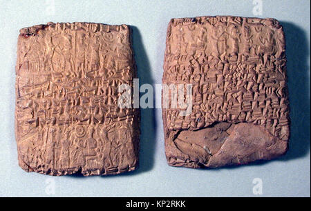 Una tavoletta cuneiforme della collezione MET impressionata da due sigilli cilindrici, utilizzata per registrare una deposizione di corte nell'antica Mesopotamia. Foto Stock