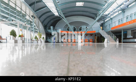 Karlovy Vary, Repubblica Ceca - 7 settembre, 2017. Aeroporto di Karlovy Vary interno nuovo aeroporto. Repubblica ceca. Foto Stock