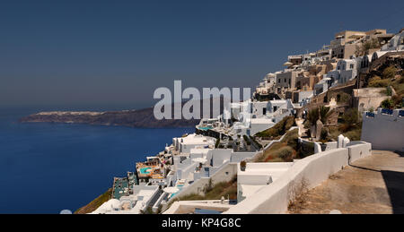 Santorini caldera vulcanica come si vede dalla Fira, capitale di Santorini, Grecia Foto Stock