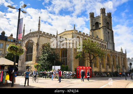 Santa Maria la grande è una chiesa di Inghilterra la parrocchia e la chiesa universitaria presso l'estremità nord del Re della parata nel centro di Cambridge, Inghilterra Foto Stock