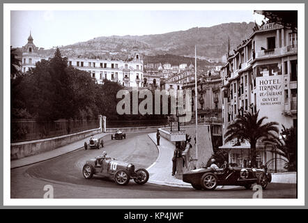 Monaco Vintage B&W immagine del 1932 Grand Prix di Monaco 1932 Grand Prix di Monaco era un Grand Prix Motor gara tenutasi presso il circuito di Monaco il 17 aprile 1932. Tazio Nuvolari, guida per le opere Alfa Romeo team, ha vinto la gara di appena 2,8 secondi Foto Stock