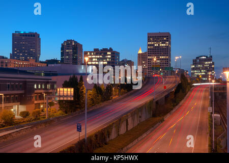 Voce su in Tacoma al tramonto Foto Stock