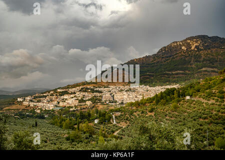 Il villaggio di Cazorla Sierra de Cazorla Segura y Las Villas Parco naturale della provincia di Jaén Andalusia Spagna Foto Stock