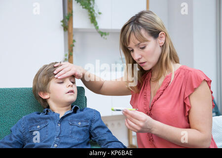 Temperatura, bambino Foto Stock