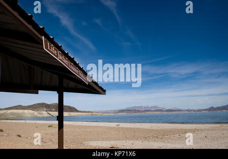 Giubbotto di salvataggio della stazione in prestito a Lake Mead National Recreation Area Nevada, USA. Foto Stock