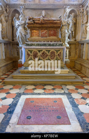 Cattedrale di St Lawrence, centro storico di Traù, Croazia Foto Stock
