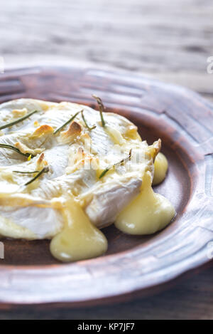 Cotta formaggio Camembert Foto Stock