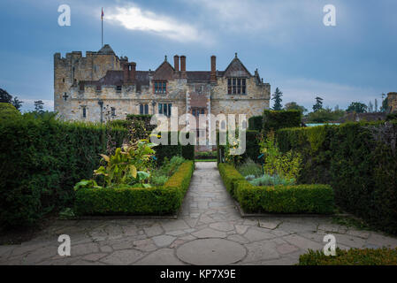 Il castello di Hever Castle vicino a Edenbridge, la sede della famiglia Boleyn, Kent, Regno Unito Foto Stock