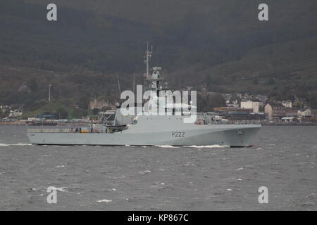 HMS via (P222), il primo del lotto 2 Fiume-class pattugliatori per la marina reale, durante le prove sul Firth of Clyde. Foto Stock