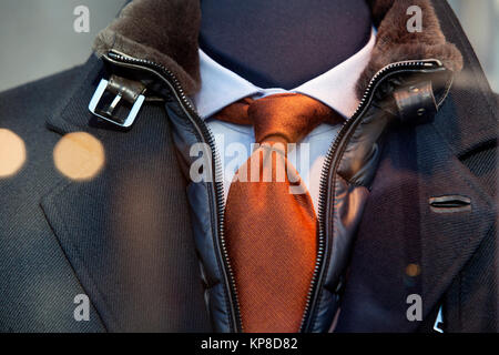 Umettare, cravatta e camicia Foto Stock