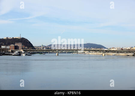 Budapest dal Danubio Foto Stock