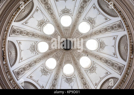 La cupola interna a St Michael's Gate del Palazzo di Hofburg, la città di Vienna, Austria, Europa Foto Stock