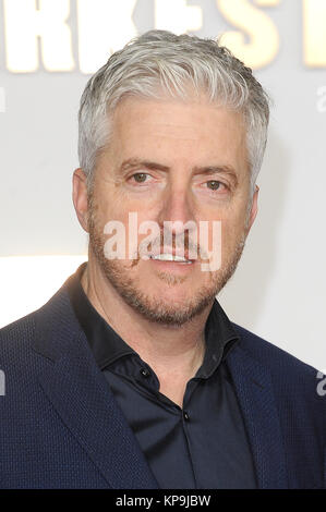 Anthony McCarten assiste il Regno Unito prima dell'Ora Più Buia di Odeon Leicester Square a Londra. 11 dicembre 2017 © Paul Treadway Foto Stock