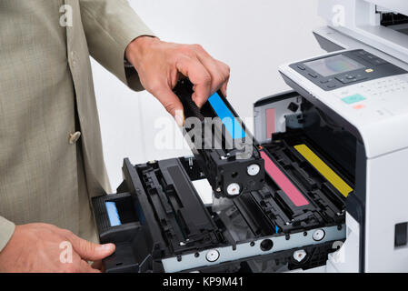 Imprenditore cartuccia di fissaggio in macchina fotocopiatrice Foto Stock