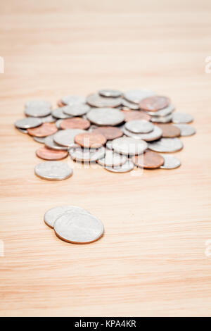 Sfondo costituito di varie monete statunitensi Foto Stock