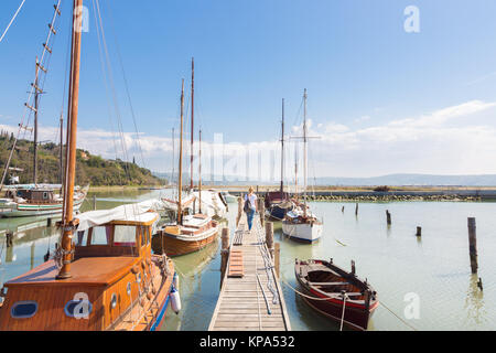 Vecchio porto da pesca di Secovlje, Slovenia. Foto Stock