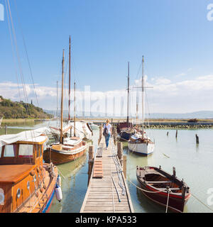 Vecchio porto da pesca di Secovlje, Slovenia. Foto Stock