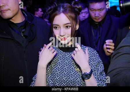 Shanghai, Shanghai, Cina. Xiv Dic, 2017. Shanghai, Cina-14th Dicembre 2017:(solo uso editoriale. Cina OUT) .attrice cinese Angela Baby presso un pub a Shanghai. Credito: SIPA Asia/ZUMA filo/Alamy Live News Foto Stock