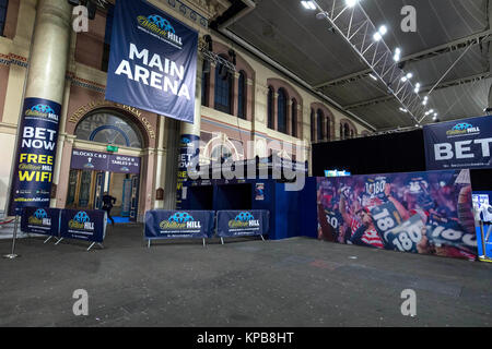 Vista generale della zona dei tifosi durante il primo giorno del William Hill World Darts Championship all'Alexandra Palace, Londra. PREMERE ASSOCIAZIONE foto. Data immagine: Giovedì 14 dicembre 2017. Guarda la storia di PA DARTS World. Il credito fotografico dovrebbe essere: Steven Paston/PA Wire. Foto Stock