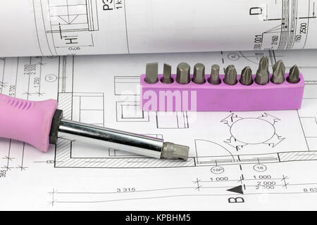 Cacciavite e insieme di bit per il blueprint Foto Stock