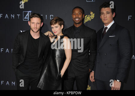 NEW YORK, NY - agosto 04: Jamie Bell, Kate Mara, Michael B. in Giordania e in miglia Teller assiste il "fantastici quattro" New York Premiere a Williamsburg cinema il 4 agosto 2015 a New York City People: Jamie Bell, Kate Mara, Michael B. in Giordania e in miglia Teller Foto Stock