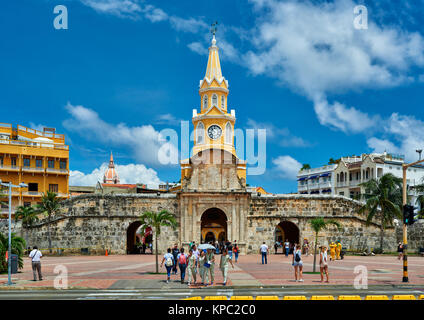 Bloccare la Torre La Torre del Reloj e Plaza de la Paz, Cartagena de Indias, Colombia, Sud America Foto Stock