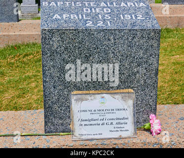Pietra tombale di granito a italiano vittima del disastro del Titanic, Fairview cimitero, Halifax, Nova Scotia, Canada. Foto Stock