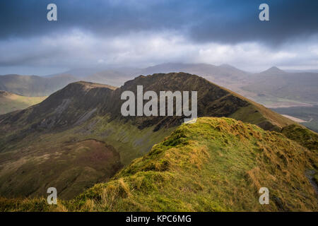 Mynydd Drws-y-Coed sul Nantlle Ridge Mountain Range, Parco Nazionale di Snowdonia, Wales, Regno Unito Foto Stock