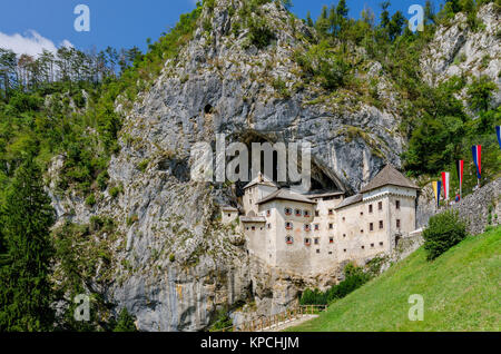 Il Castello di Predjama vicino a Postojna, Slovenia, Europa Foto Stock