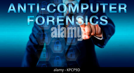 Sperimentatore spingendo ANTI-Computer Forensics Foto Stock