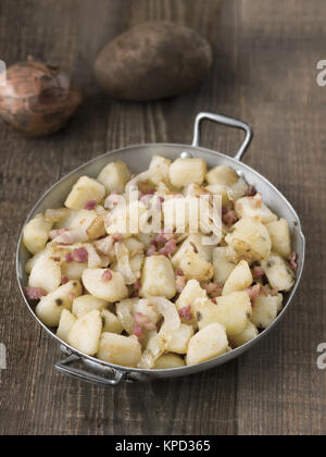 Rustico pan tedesco di patate fritte bratkartoffeln Foto Stock