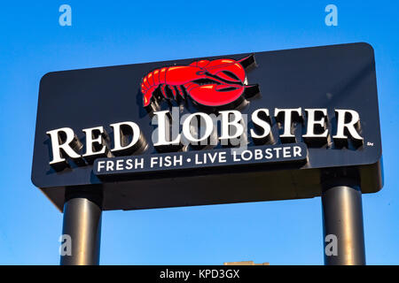 Harrisburg, PA - Gennaio 1, 2017: segno esterno e il logo di Red Lobster Pesce Ristorante della Catena che opera oltre 700 sedi in tutto il mondo. Foto Stock