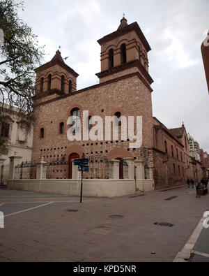 Cordoba, Argentina - 2017: la società della Chiesa del Gesù si trova a La Manzana Jesuitica (blocco gesuita), patrimonio UNESCO. Foto Stock